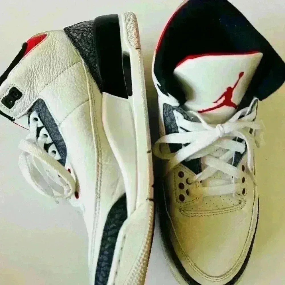 Air Jordan 3 SE Retro Denim Fire Red Sneakers